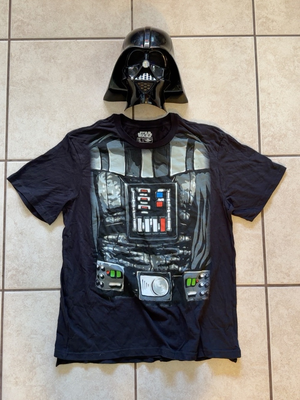 Star Wars Darth Vader Costume Shirt Cape Mask Men’s XL Mad Engine
